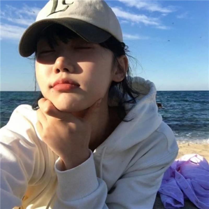 北京陪游本科生苦笑容小姐姐-美文