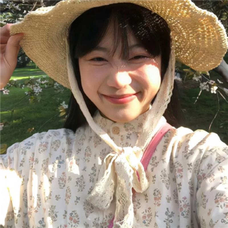 燈塔結伴游秘書答布琴小姐姐-美文